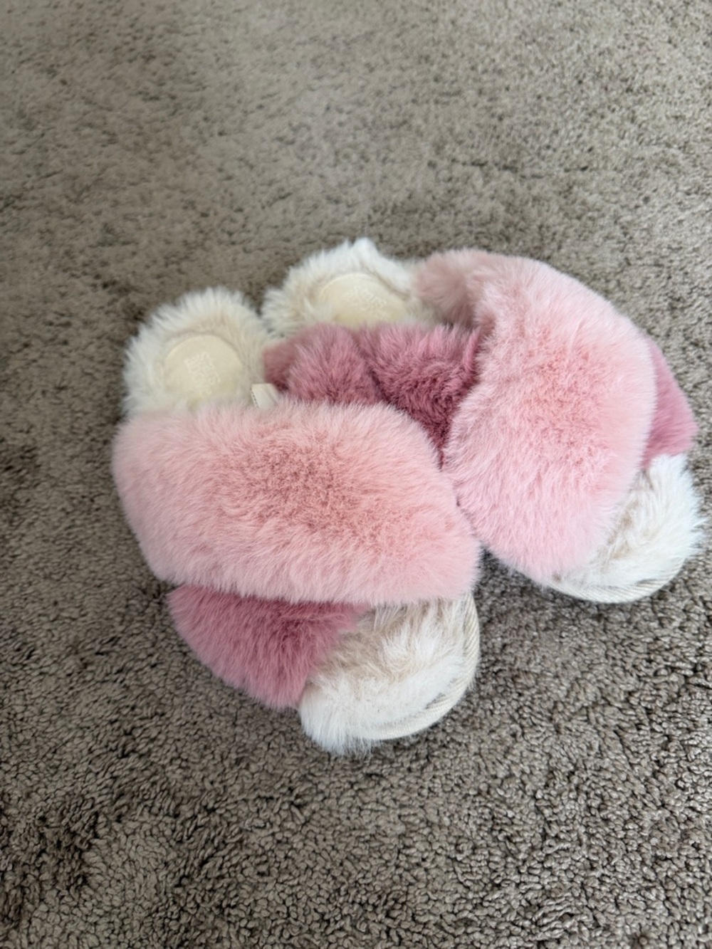 stars above Pink and Cream Faux Fur Crossband Slippers